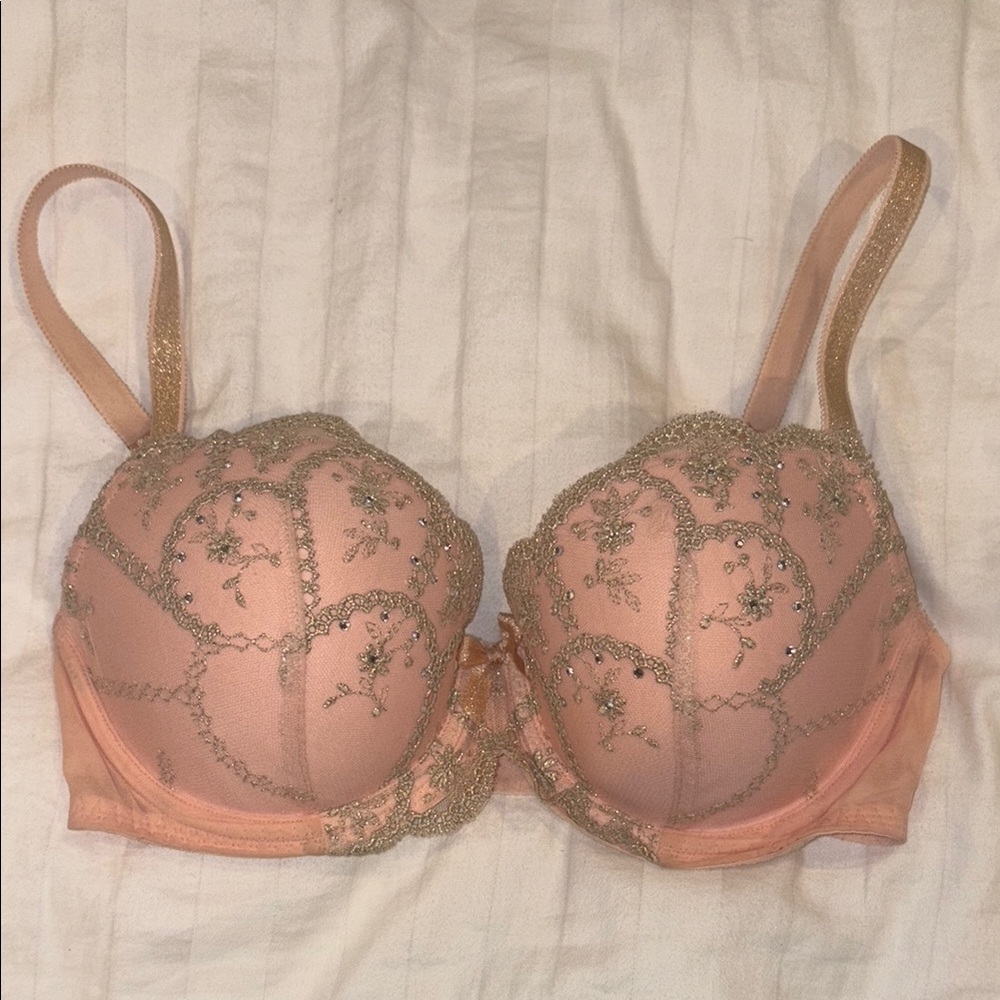 Victoria's Secret Pink Lace Embroidered Bra